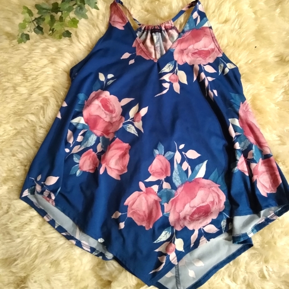 Floral flowy top